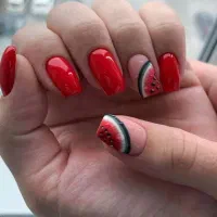 خدمات ناخن طرح یلدا و کریسمس فقط ۳۰۰|خدمات آرایشگری و زیبایی|بندر انزلی, کارآموزی|دیوار