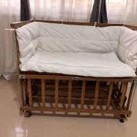 تخت گهواره چیپولینو کنار مادر|تخت و صندلی بچه|تهران, گلستان (شهرک راه آهن)|دیوار