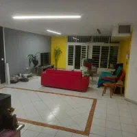 ۲۰۰ متر آپارتمان با نور  و ۳۰۰ متر حیاط اختصاصی