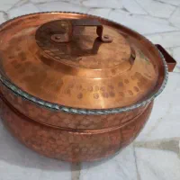 ۳عدد قابلمه مسی  و۲عدد سینی قدیمی نونو