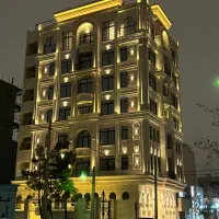 فارغ/‌۱۷۵مترسه نبش‌نوساز‌/ ویو‌کم نظیر‌وکیل‌اباد