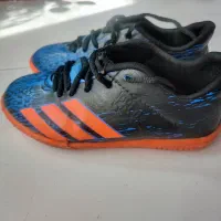 کفش فوتسال سایز ۳۲