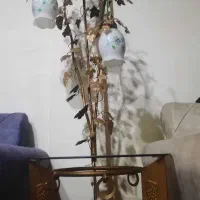 آباژور ایستاده