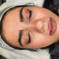 آموزش آرایشی وزیبایی