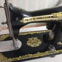 چرخ مشکی با دینام