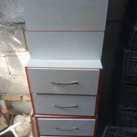 یک عدد اینه آرایشگری مردانه