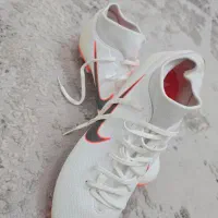 کفش ورزشی فوتبالی چمنی وارداتی|تجهیزات ورزشی|قم, شهرک طالقانی|دیوار