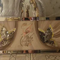 تابلو و گلدان