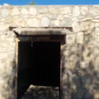 یه سرویس کامل خانه عشایری از جمله طویله بیست متری