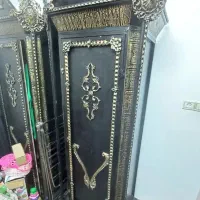 کمد فرفورژه ( ترکیب چوب و آهن )بسیار کم کار و سالم