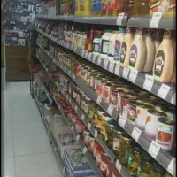 به چند نفر کارگر ساده آقا در فروشگاه مواد غذایی