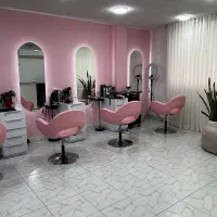 دعوت به همکاری در سالن زیبایی