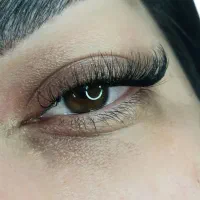 اکستنشن مژه با آف پاییزی فقط ۴۰۰ تومن