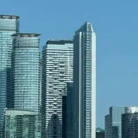 هم خانه خانم