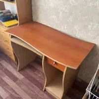 میز کامپیوتر و تحریر