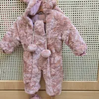 کاپشن سرهمی و پاپوش پشمالو خرگوشی