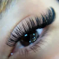 خدمات مژە