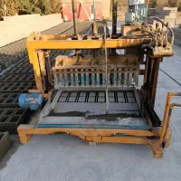 دستگاه دو هزار حق نژاد