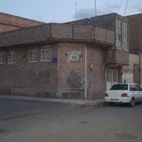 منزل همکف دربست دونبش با پارکینگ