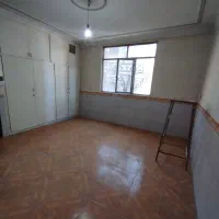 آپارتمان-60-متر-ابتدا-خیابان-رجایی-تخلیه