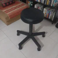 صندلی چرخدار اداری بدون پشتی و دسته