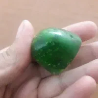 سنگ  زیبا نور عبور میده سبز   معاوضه با نقره|جواهرات|قم, میرزائیه|دیوار