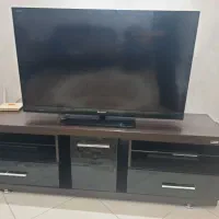 میز تلوزیون کاملا نو و سالم