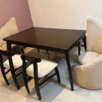 میز نهار خوری ۶نفره کاملا سالم