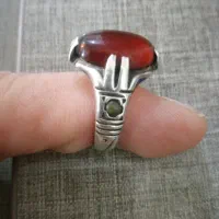 انگشتر عقیق اصل.قدیمی.زمرد.سکه نقره.