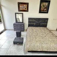 تخت خواب دونفره و میز آرایش