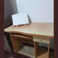 میز کامپیوتر و مطالعه