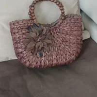 یک عدد کیف حصیری دست بافت
