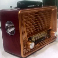 اسپیکر طرح رادیو چراغ قوه دار شارژی  بلوتوث فلش رم