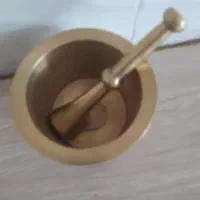هونگ دسته برنجی صفر است وزنش ۲/۶۰۰هست ارسال داریم