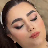 میکاپ و شینیون ۴۰۰ تومن ، کاشت ناخن۲۰۰ ،رنگ و لایت