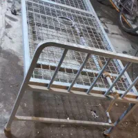 تخت بیمارستانی جک دار کاملا سالم و تمیر