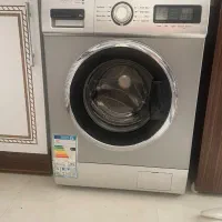 ماشین لباسشویی سالم و تمیز