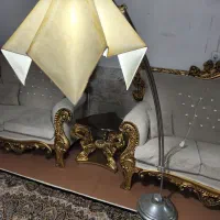 آباژور هلالی ایستاده