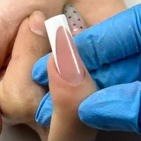 ۵۰%تخفیف آموزش ناخن بامدرک فنی حرفه ای معتبر