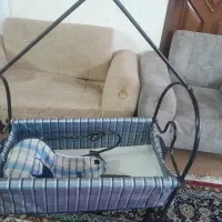 گهواره بچه  ۲۵۰تومن سالم ونو