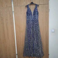 لباس مجلسی|لباس|شیراز, باغشهر اهل بیت|دیوار