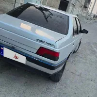 پژو۸۷ بی رنگ