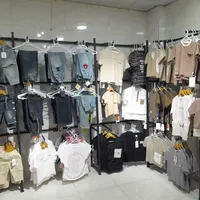 واگذاری مغازه لباس کودک و نوجوان در پاساژ صدرا|اجارهٔ مغازه و غرفه|فولادشهر, فولادشهر|دیوار