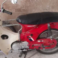 موتور هندا ۷۰ فابریک وسالم همش خواب بوده روشن میشه