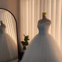 لباس عروس در حد نو