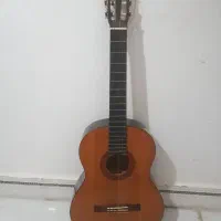 گیتار یاماها c40 همراه با کوکر