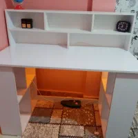 میز مطالعه به همراه صندلی