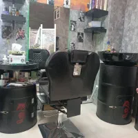 استخدام آرایشگر یا اجاره صندلی