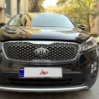 سورنتو ۲۰۱۷ فول GT-Line، کابین قرمز، بدون رنگ