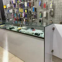 ویترین فروشگاه موبایل